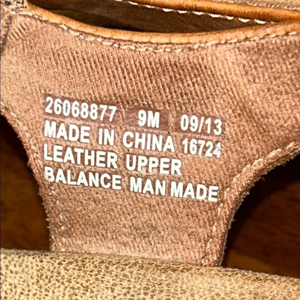 Clarks Women's Tan Leather Sandals